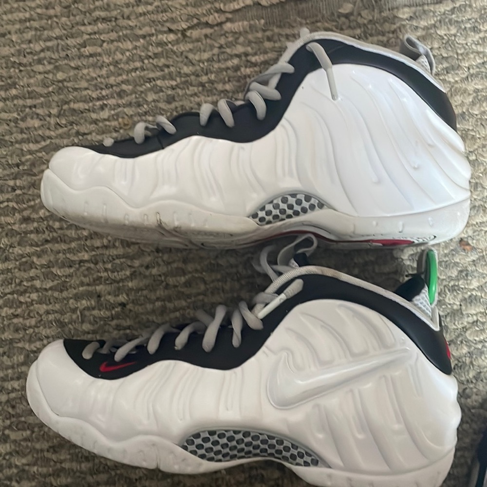 White Nike foamposite